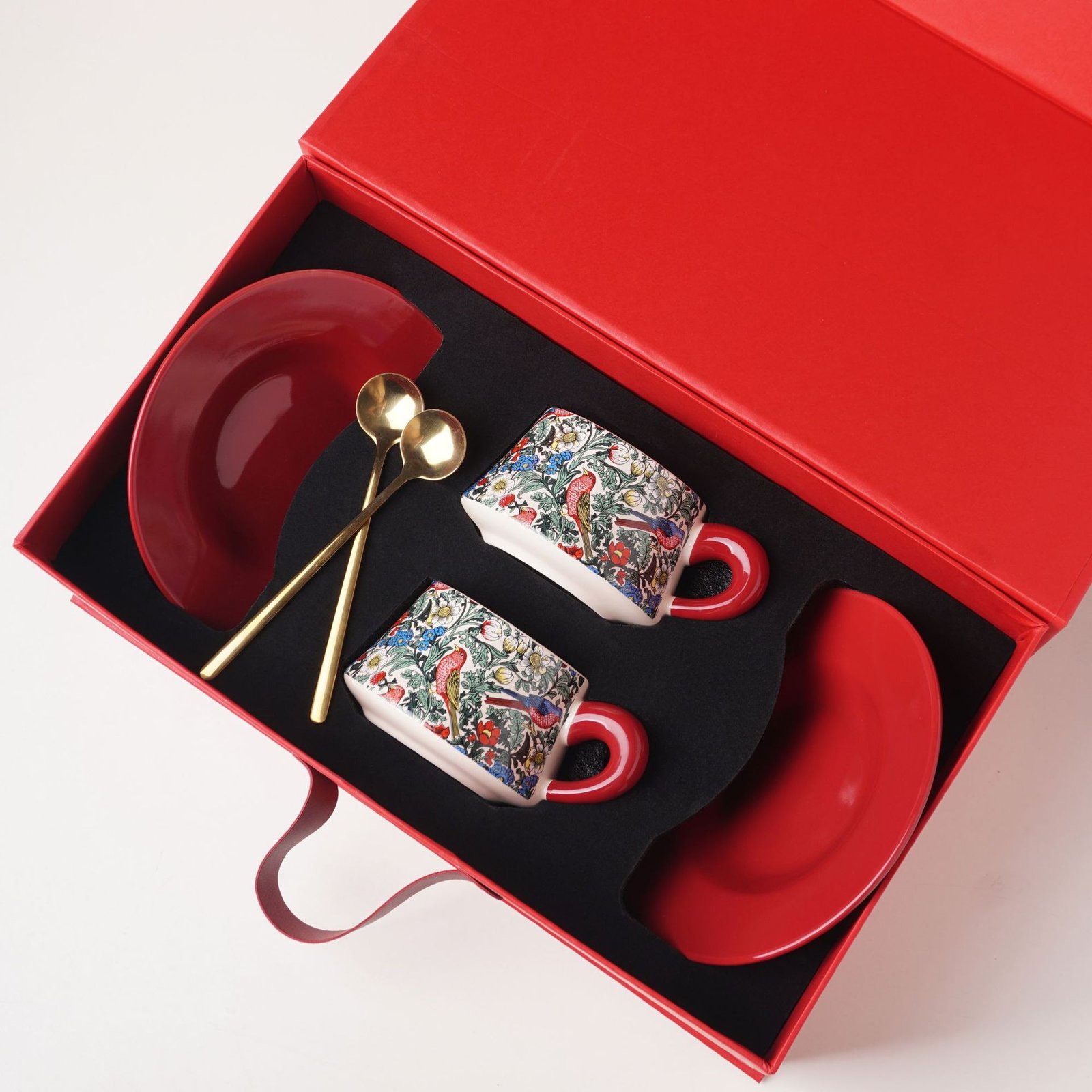 Luxury Style Coffee Cup and Saucer Set